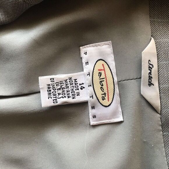 Talbots Wool/Silk Gray PinStriped Blazer 14P Dry Cleaned Pre-Owned - Picture 4 of 8